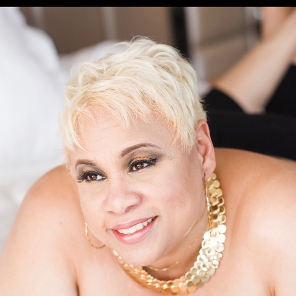 Meet your Posher, Echo - Picture 4 of 4